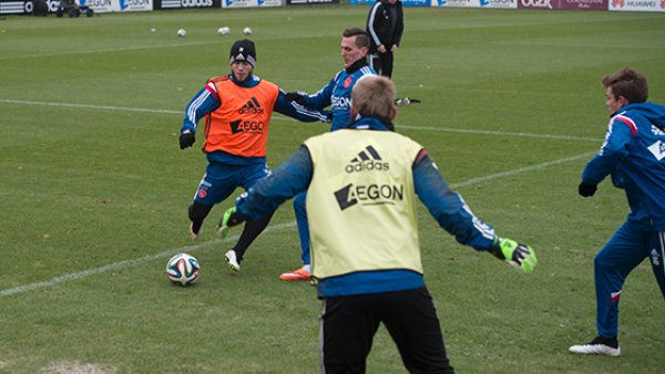 詹姆斯也给 詹姆斯也给