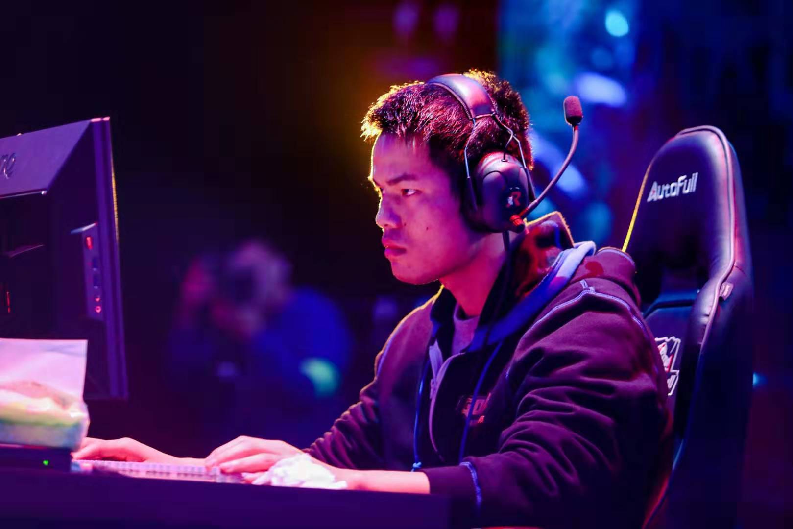 冠军对宿敌 冠军对宿敌